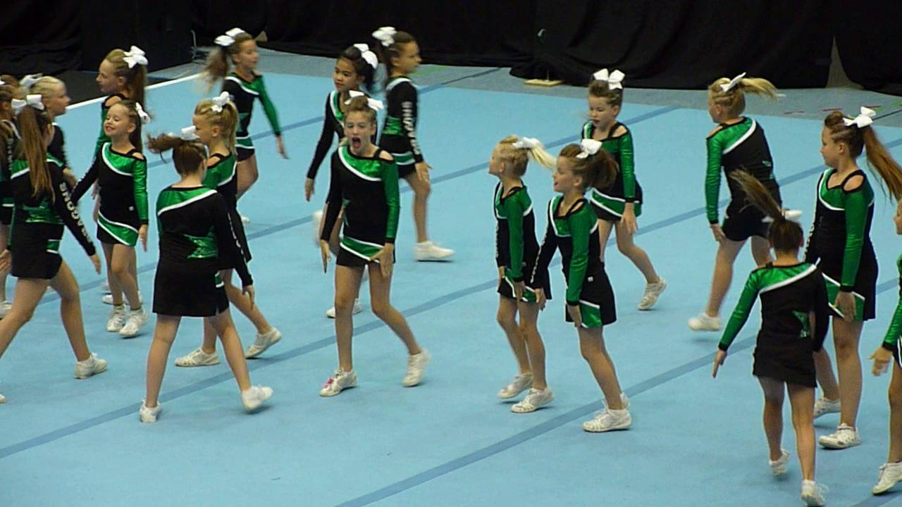 dragons at bayern cheer masters 2016