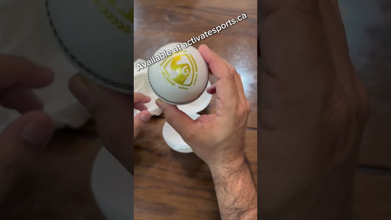 Unboxing SG Club White Leather Ball