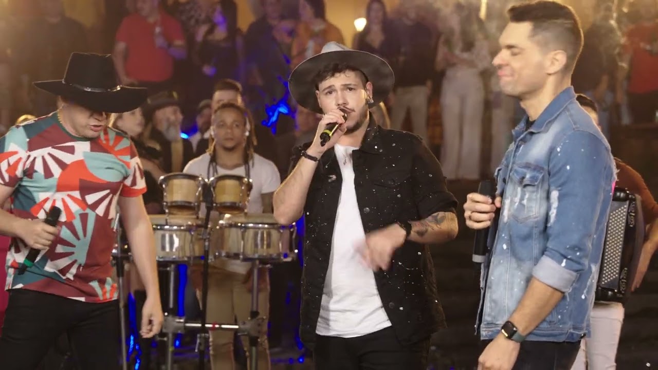 Pout Pourri: Agarrada em mim / Favo de mel - Lucas Vidotte feat Leo e Junior