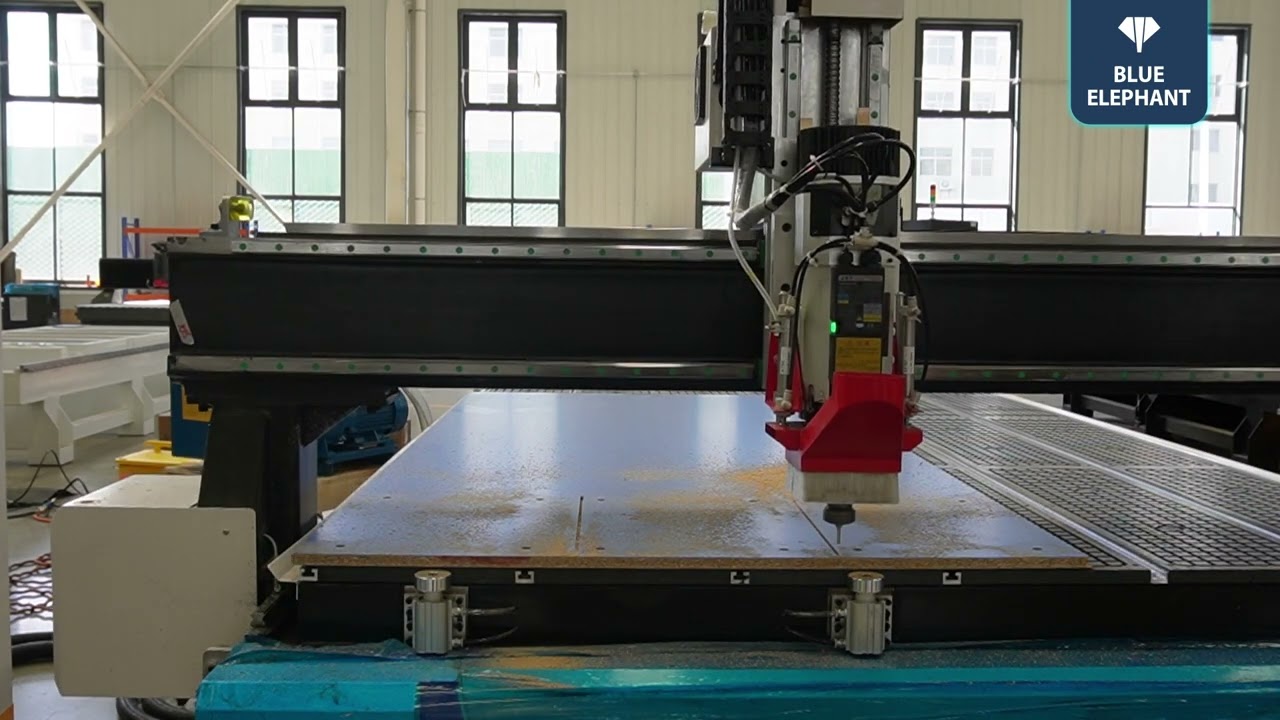 ELECNC2030 ATC cnc router machine test video for Romania customer