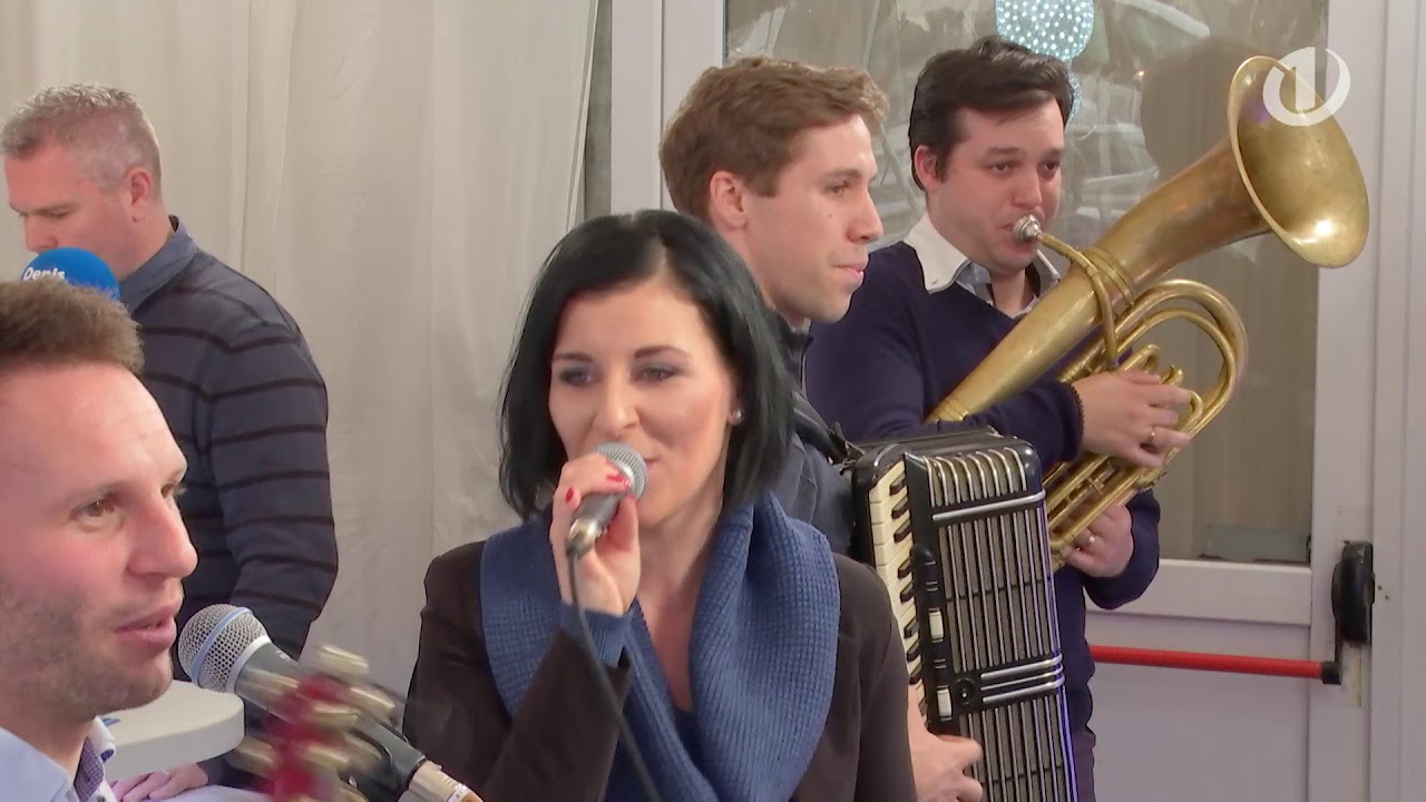Ansambel Saša Avsenika je poskrbel za narodno-zabavni vložek!