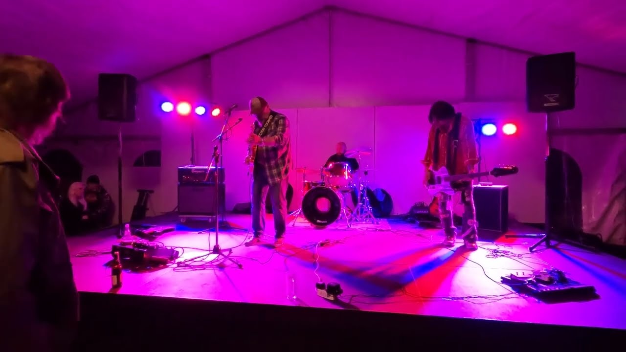 Schützenhaus-Festzelt am 7.2.26 mit Dodge Boogie. Das Video ist für die Birgit G. , gute Besserung !