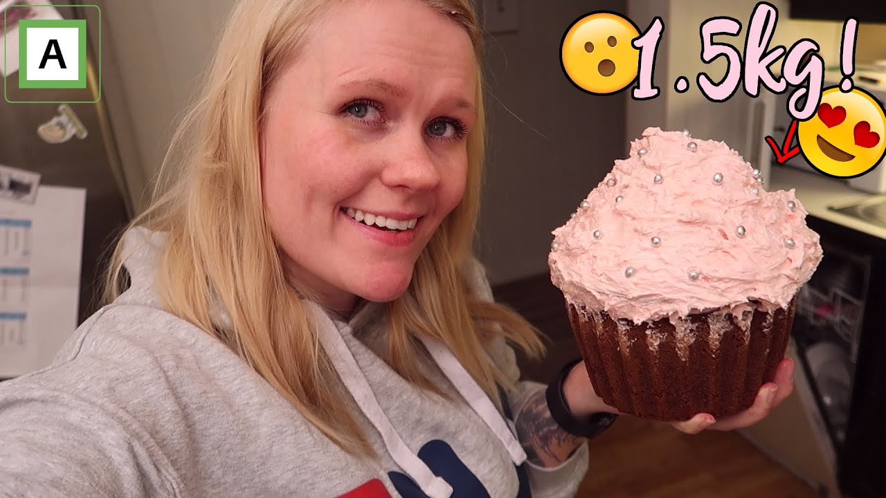 Jeg lager en GIGANTISK Muffins/Cupcake! 🧁