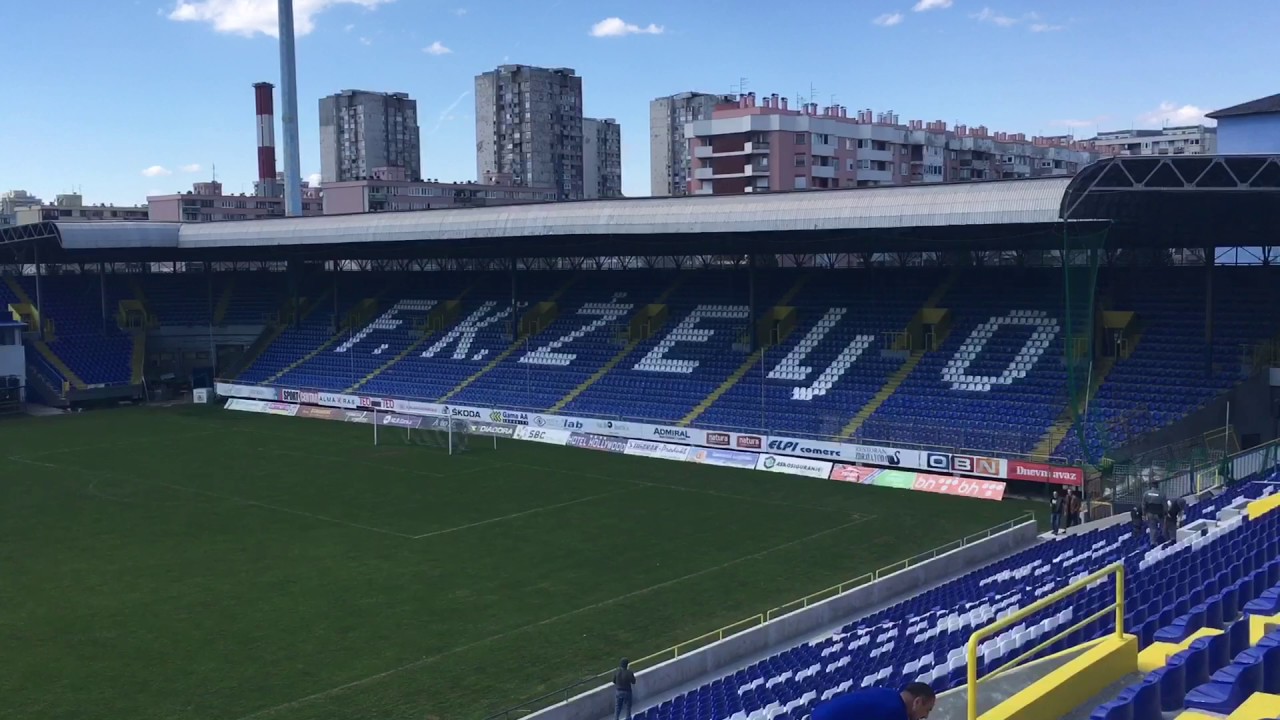 Postavljene stolice na istočnoj tribini stadiona Grbavica