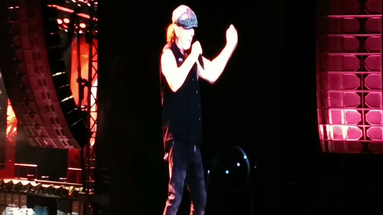 AC/DC - Hell's Bells  - live Düsseldorf 7/25