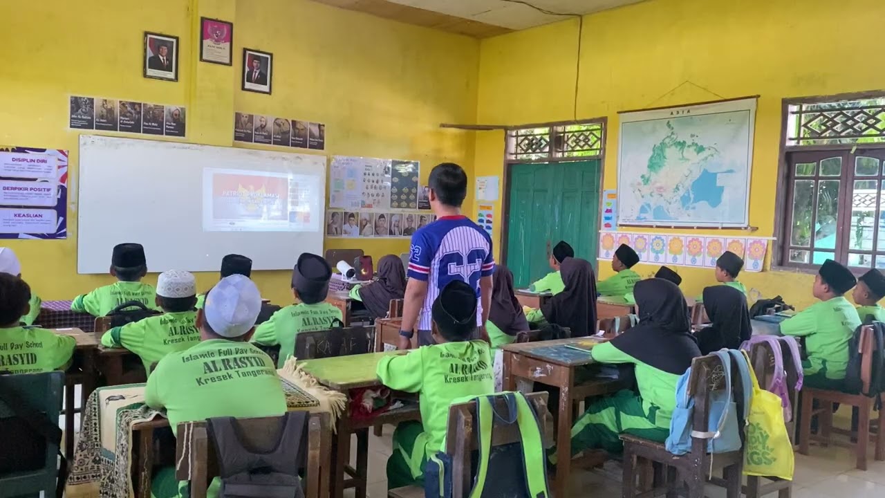 Pembelajaran Bola Kasti. Teknik melempar dan menangkap bola. Kelas 5 SDI Al-Rasyid