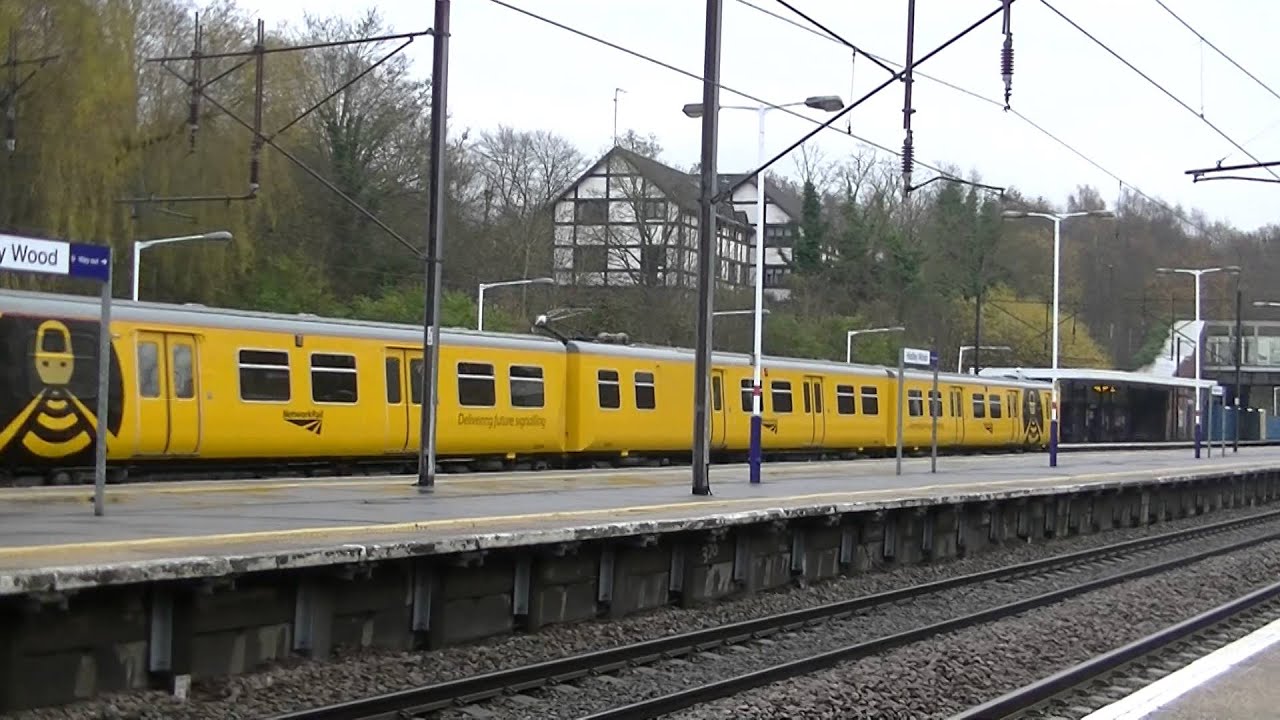 Network Rail 313121 Passes Hadley Wood With 2-Tone 05/12/2014