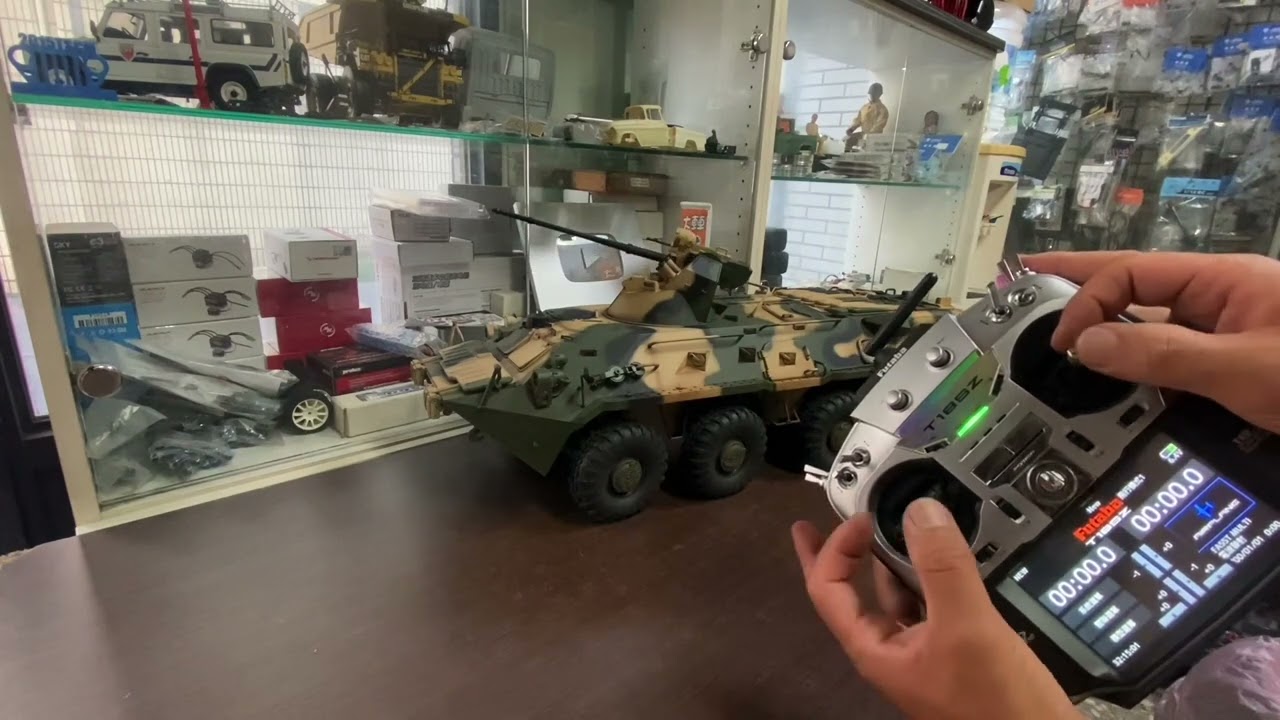 CROSSRC 1/12 BT8  操作方式