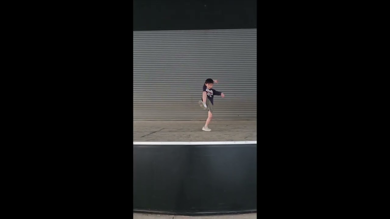 20251123想想在台上跳舞-直