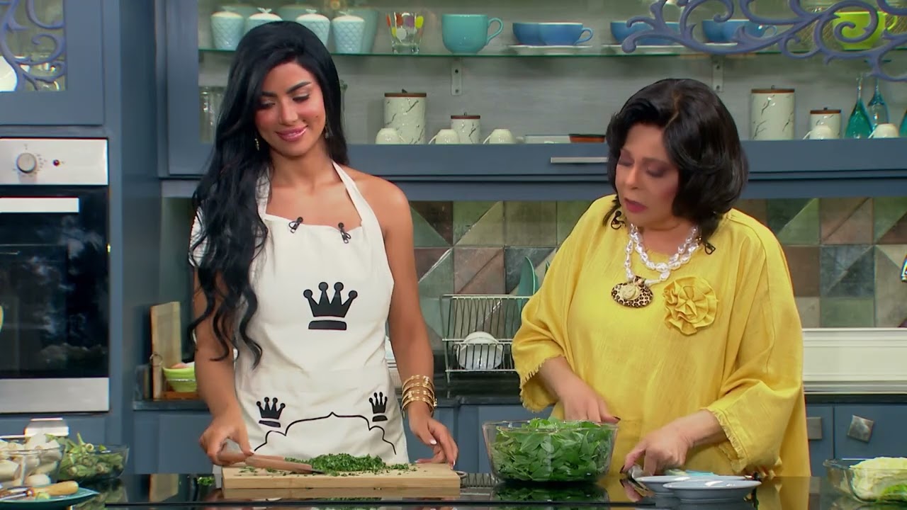 مش بس شاطرة في التمثيل.. دي كمان جبارة في المطبخ 👩‍🍳 كارولين عزمي أبهرت إسعاد يونس بطعم أكلها