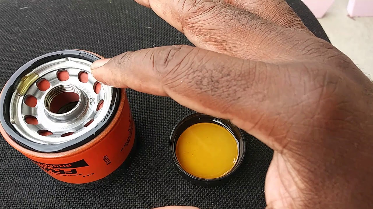 TOYOTA PRIUS 2007 OIL CHANGE!