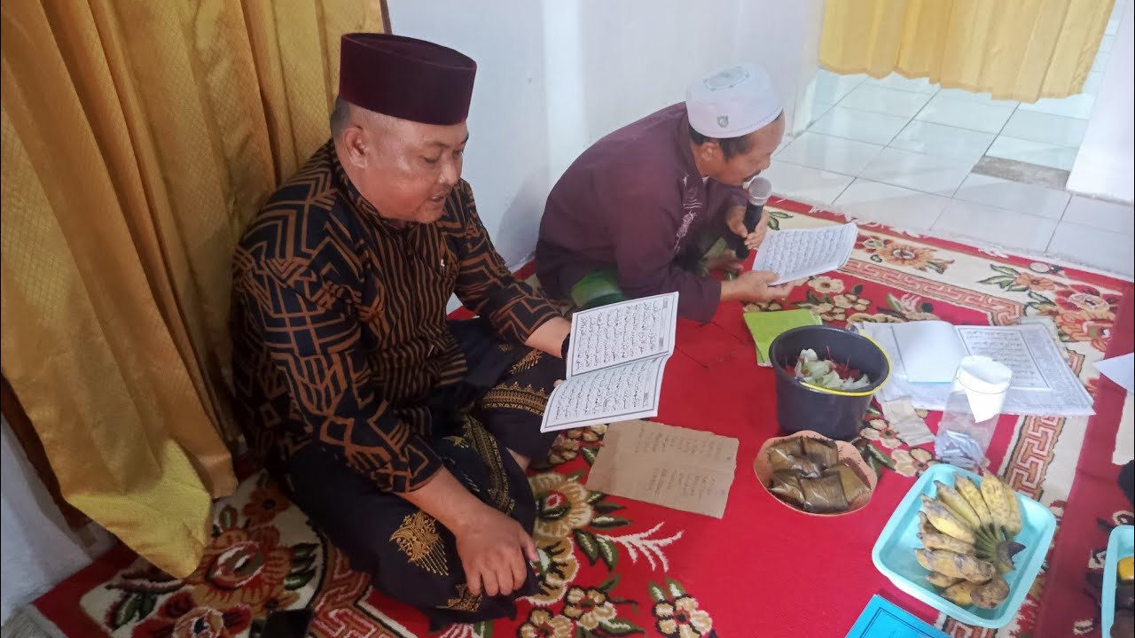 Syukuran dirumah ibu Atun/Bpk Miftahudin | Ibu - Ibu MT Al-Hikmah Pangauaban