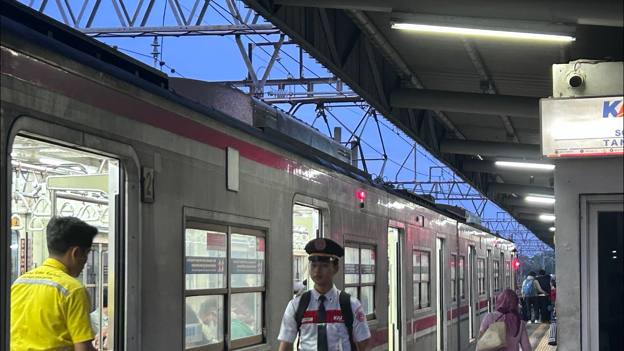 Jendela 4 Terakhir di indonesia | Suasana naik Tokyo Metro 6008 Dinas Brown Line
