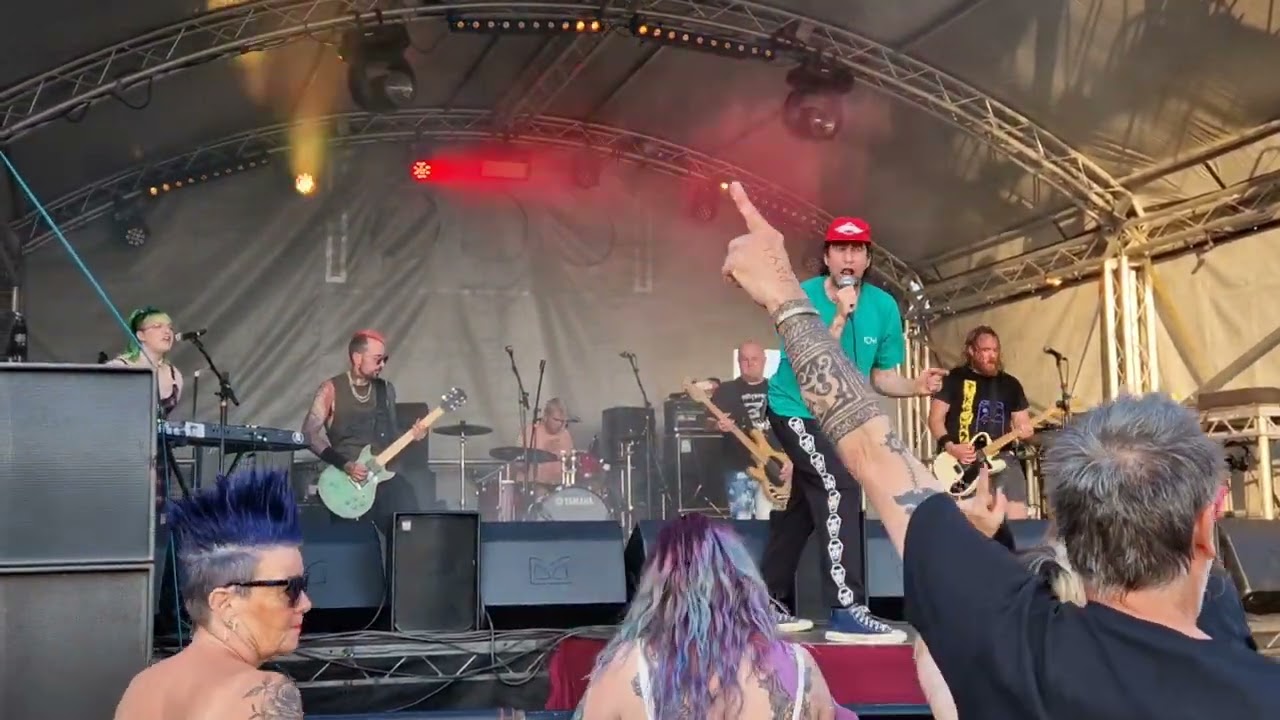 Wonk Unit- Christmas In A Crack House (Strawberry Fair, Cambridge, 03/06/2023)