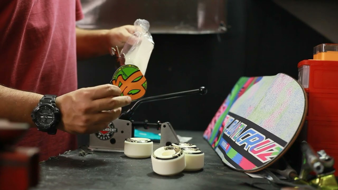 Dream Build Skateboard - Santa Cruz VX Everslick