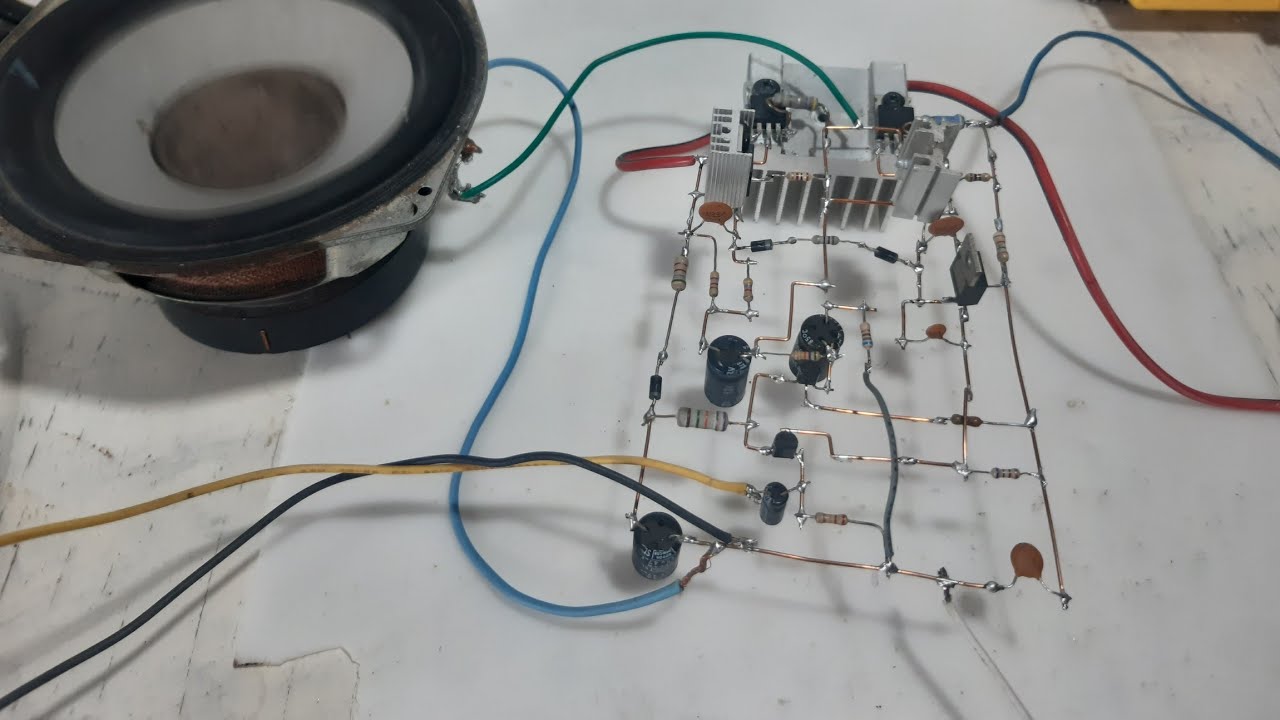 pra quem gosta de potência veja esse amplificador quasi complementar montagem modo aranha