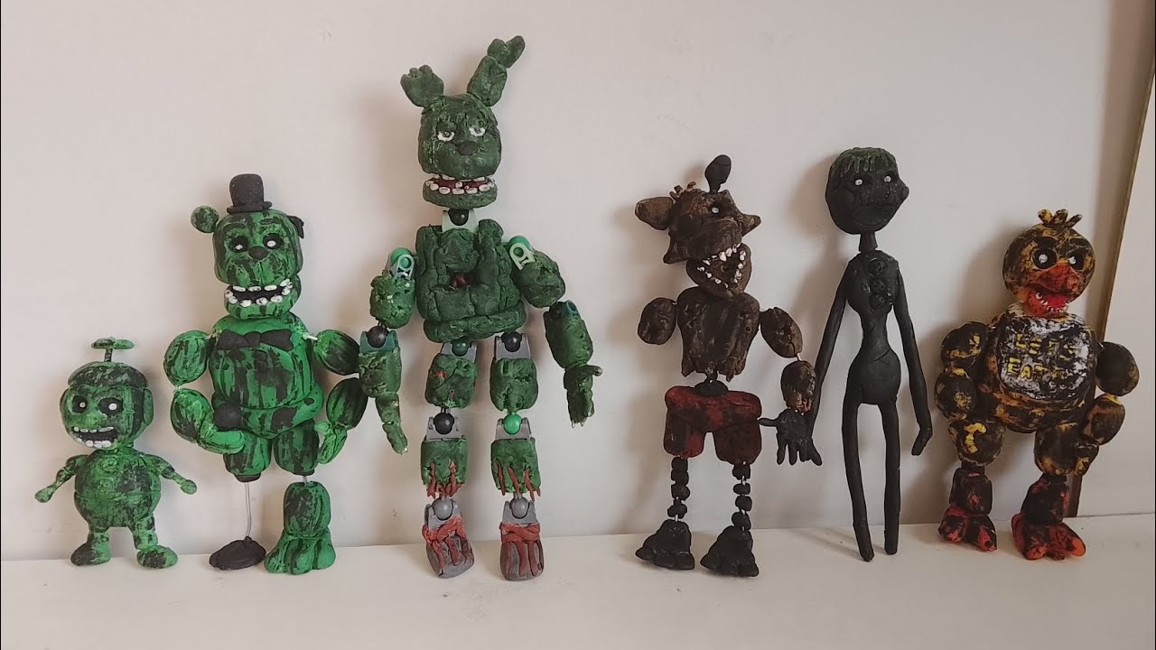 Mostrando mis figuras de porcelana de Five Nights at Freddy's 3