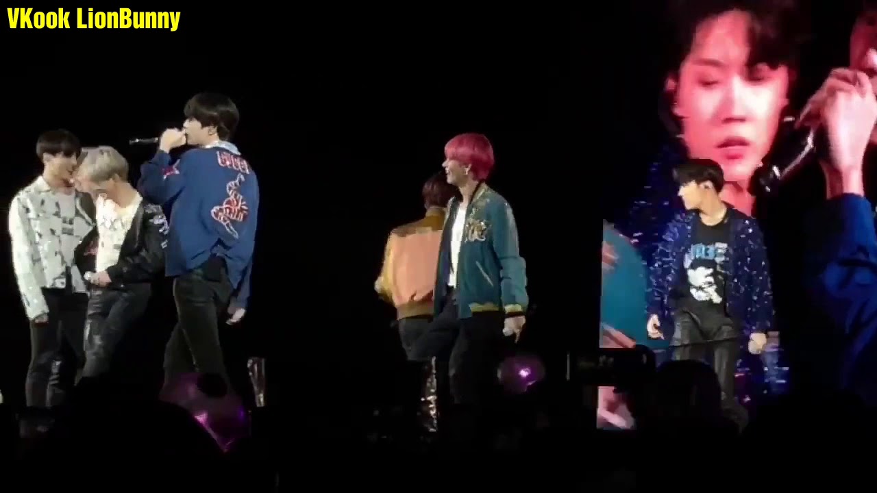 [Taekook/VKook Moment] Khi Jungkookie không thể cưỡng lại sự dễ thương của TaeTae, moment in Taiwan.