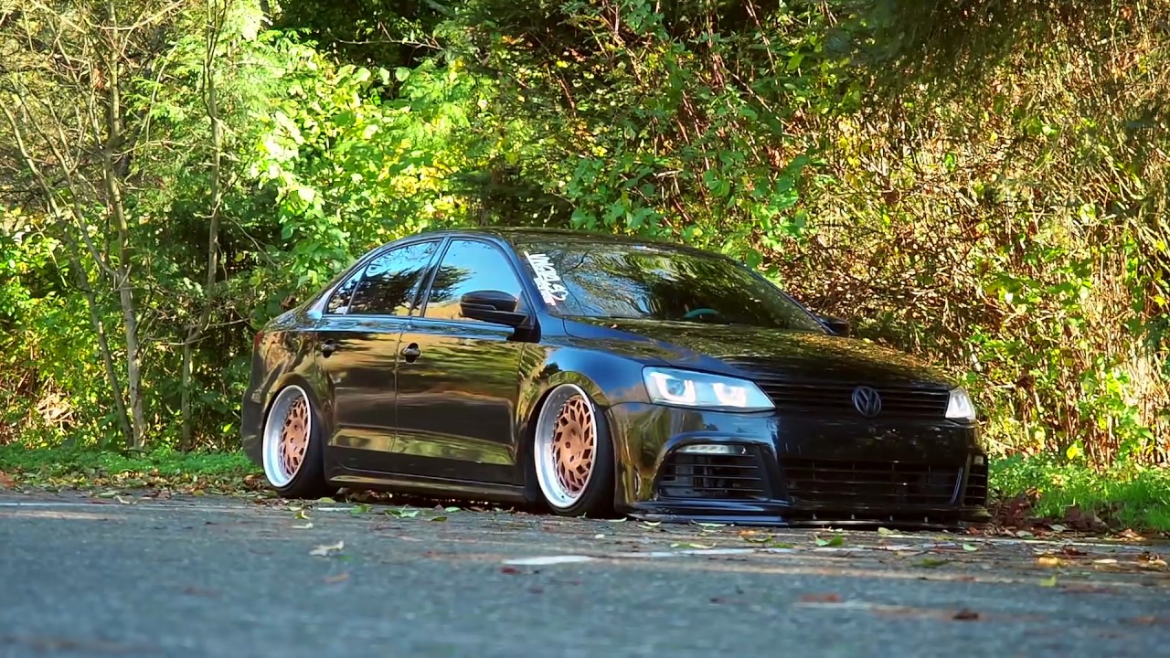 Vita's Bagged MK6 Jetta