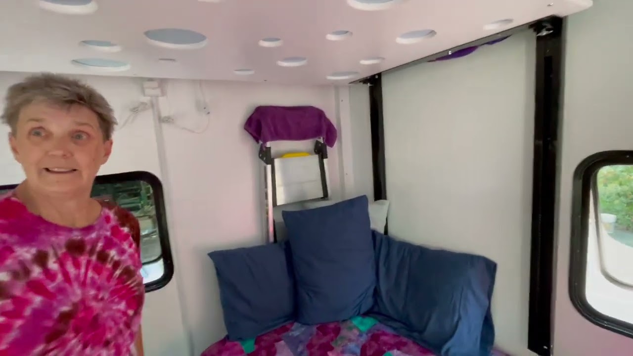 vlog 410 Box Truck #19