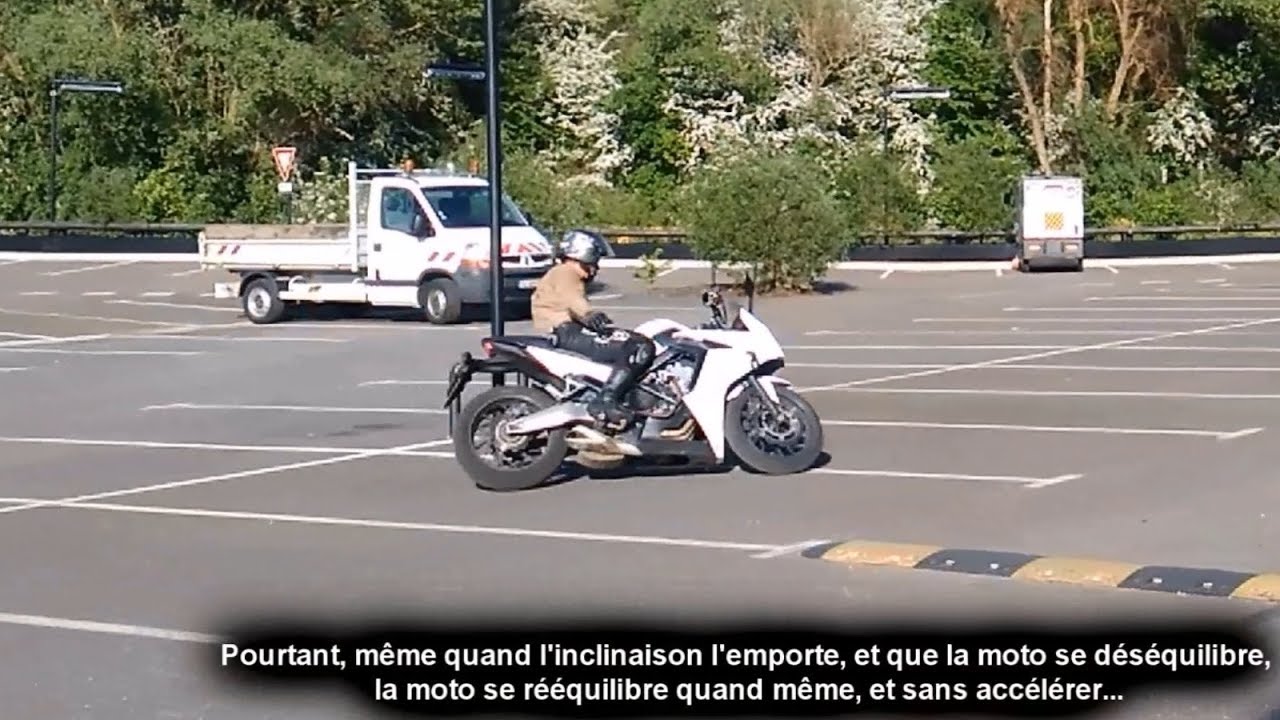 Comment virer ou tourner plus court en moto : partie 2, Incliner sans les mains