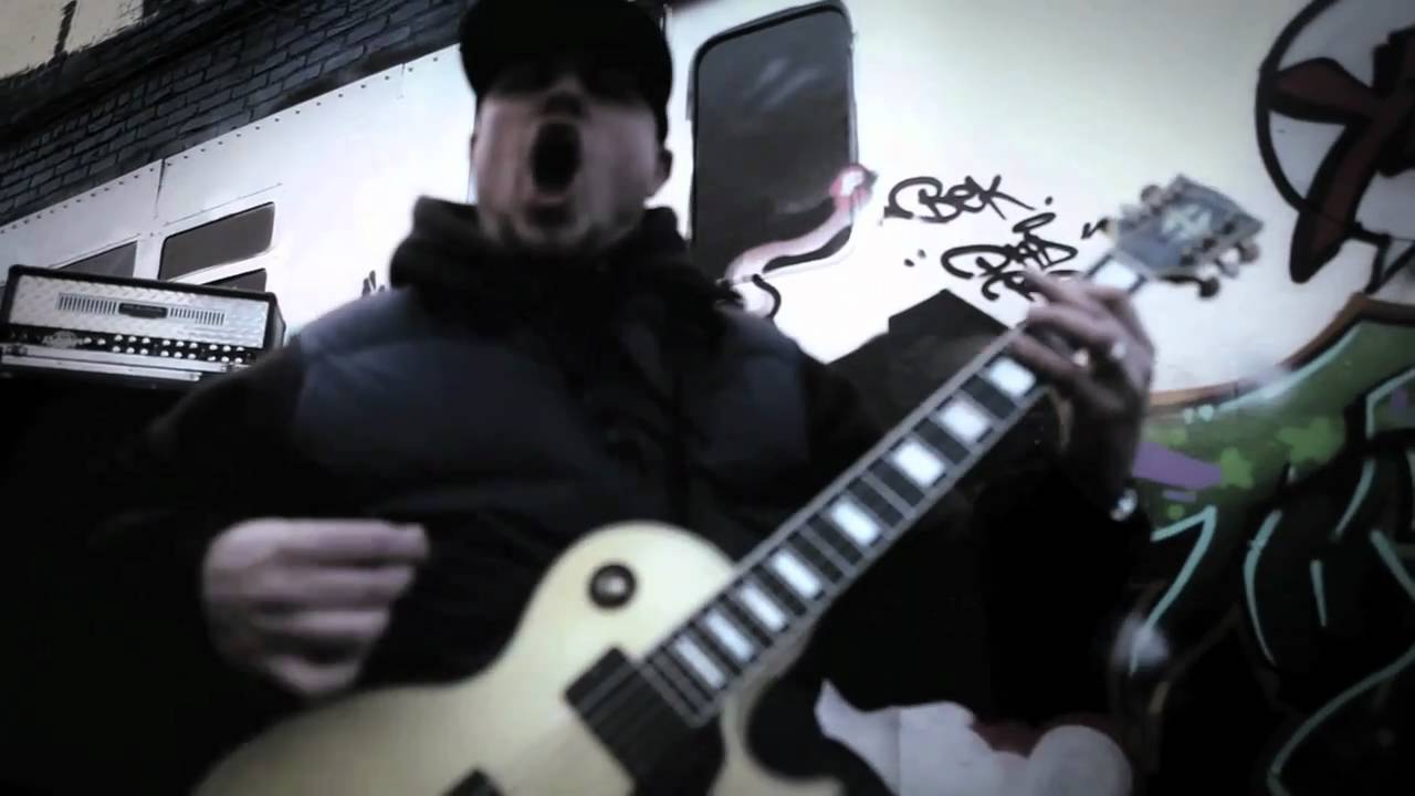 Homicidal - Tear you Apart (Official Video)