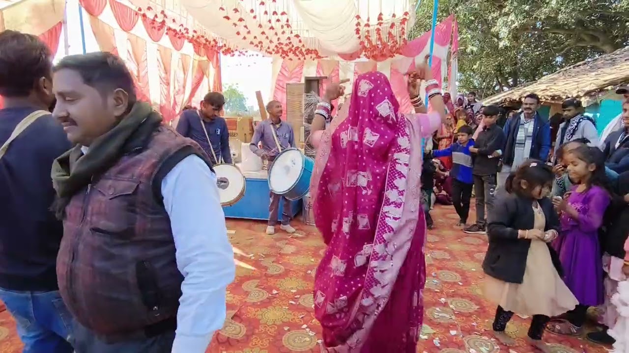 समधी के बहिन बहेला आई #वायरल#dance#wedding#vairalshort#funny#video#song#bagheli Bishnu bagheli video