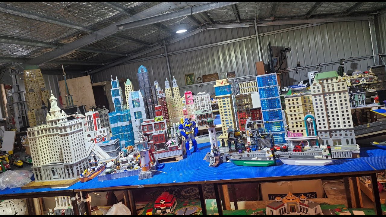 Обновление LEGO City: ОГРОМНЫЙ бесплатный набор LEGO, поезда, порт и небоскребы.