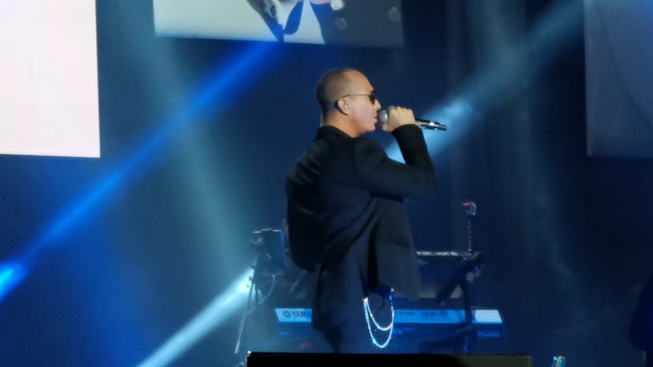 Erik Rubin canta Amor Amor/ Homenaje Jose Jose Zócalo cdmx concierto
