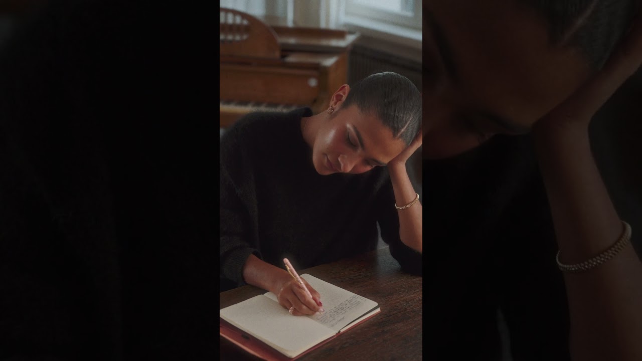 Olivia Dean and Clash de Cartier Turn Up the Volume