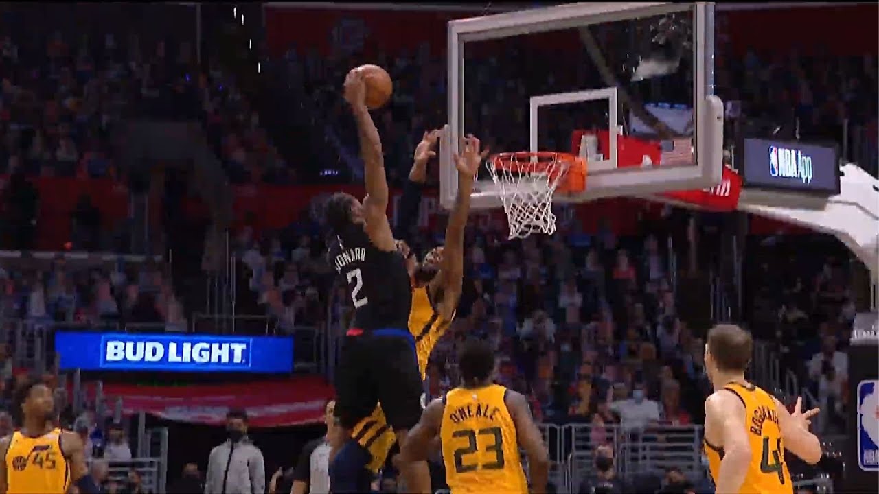 Kawhi Leonard with the CRAZIEST DUNK OF THE PLAYOFFS on Derrick Favors 😱