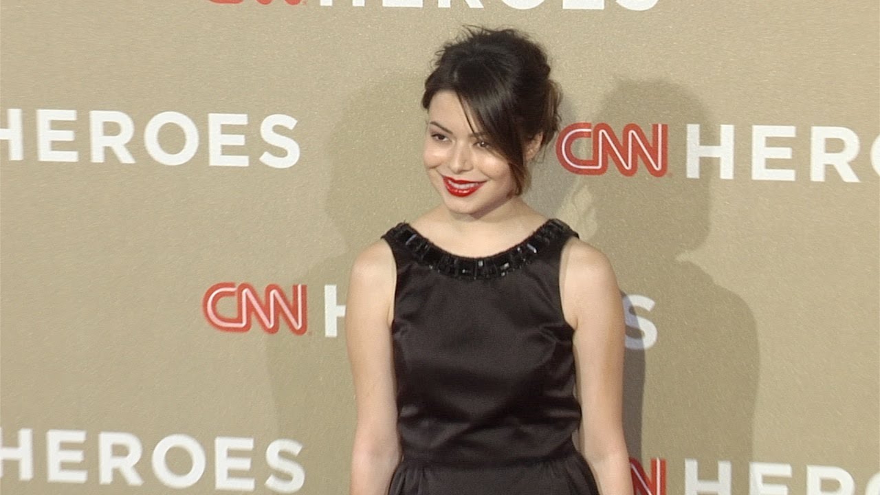 Miranda Cosgrove CNN Heroes: An All-Star Tribute 2012 Red Carpet Arrivals