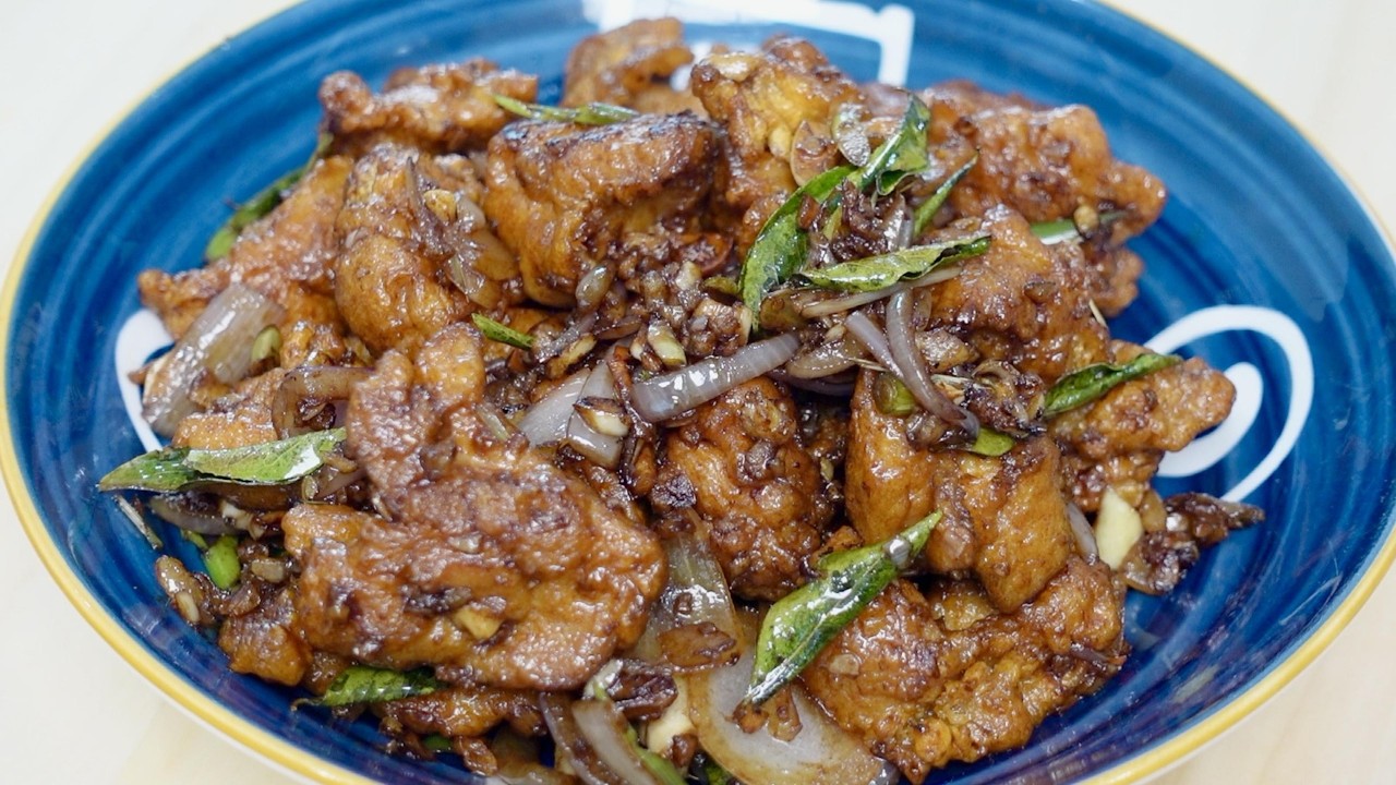 甘香鸡肉这样炒太香了，做法简单又容易，好吃又下饭，米饭记得准备多一点Kam Heong chicken is incredibly fragrant! It's simple