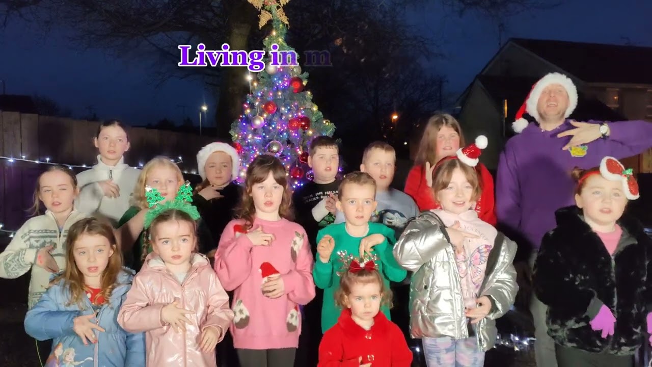 'Somewhere in my Memory' Makaton (with Children/Family)