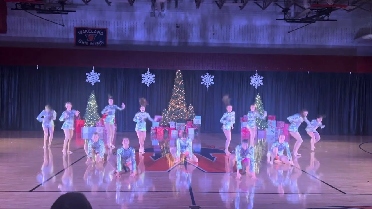 Lady Gaga Mix (Macy’s Parade Dancers)