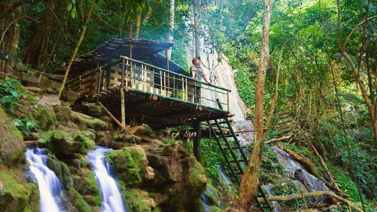 Surviving Non-Stop Rain in a Cave 🌧️🌲 | Solo Forest Camping, Hunting & Adventure 🏹🔥