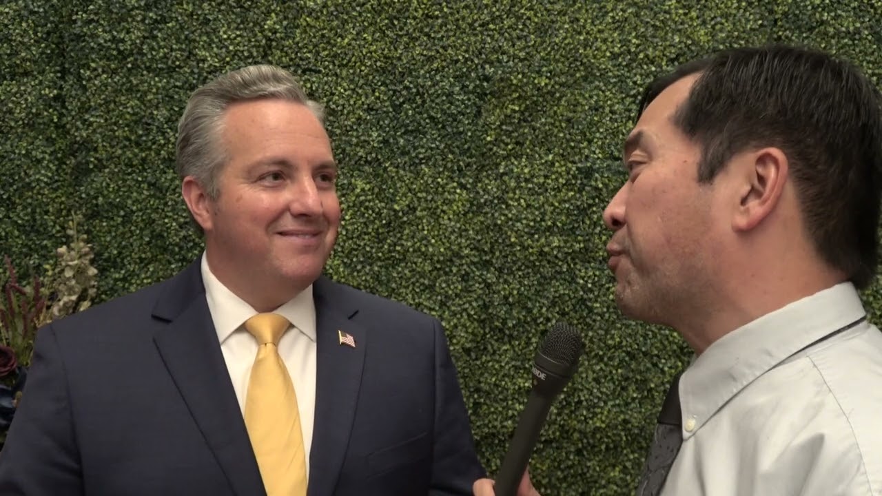 Dr. Rollan Roberts II Carpet Interview at Health4Peace 2023