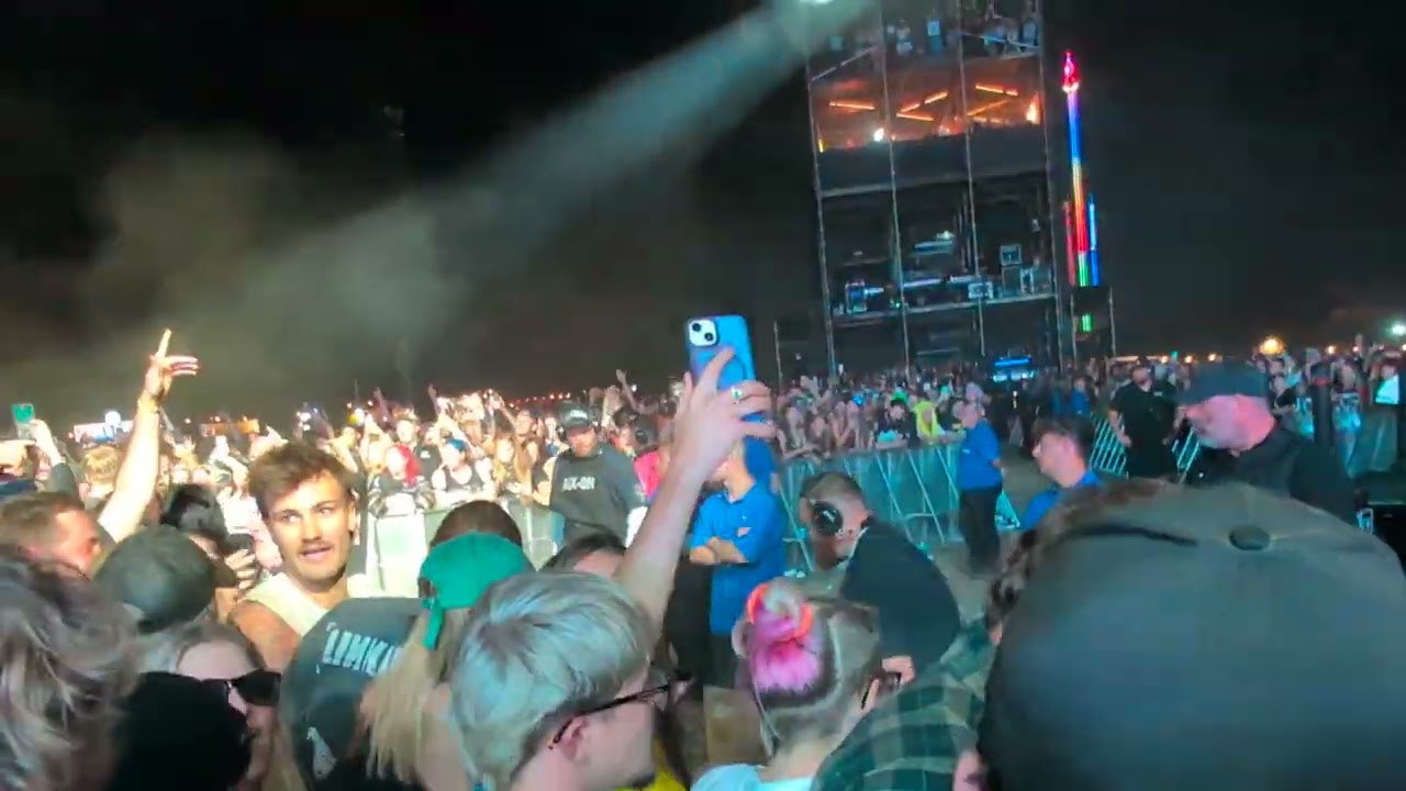 Bring me the Horizon - Drown (Live at Leeds Festival 2025)