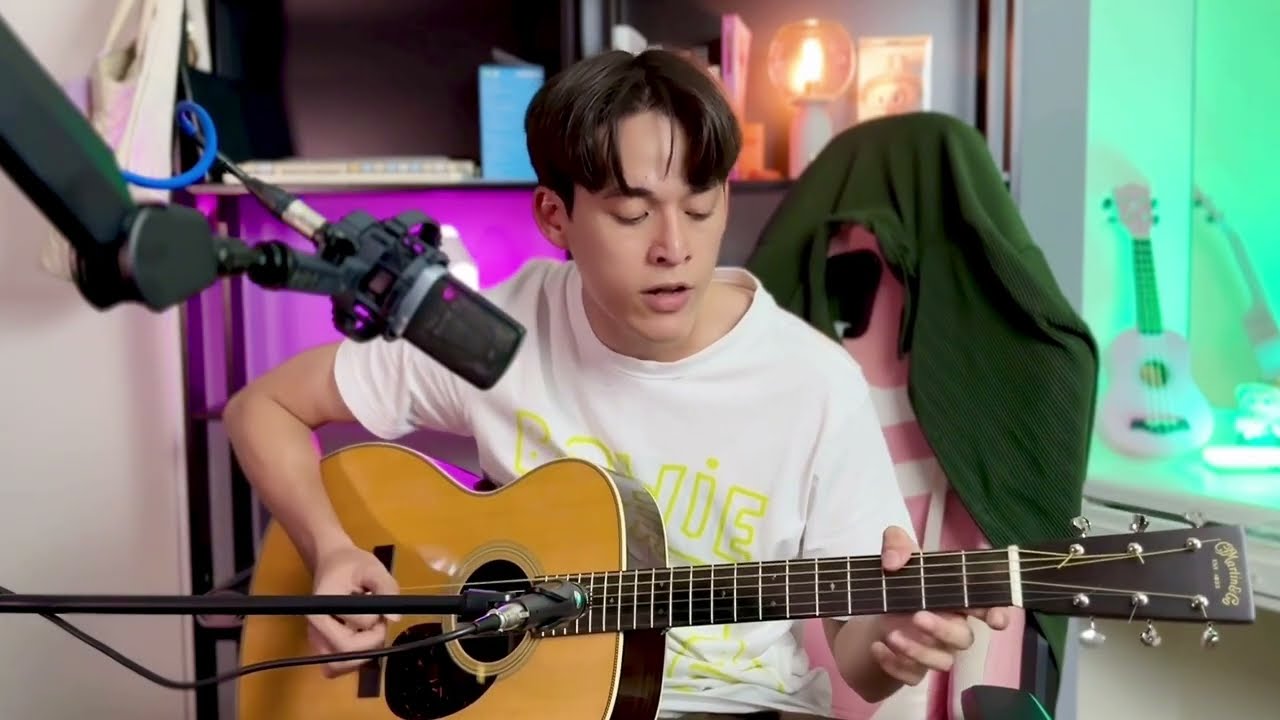 BlackBird - The Beatles (Cover by Gawin Caskey)