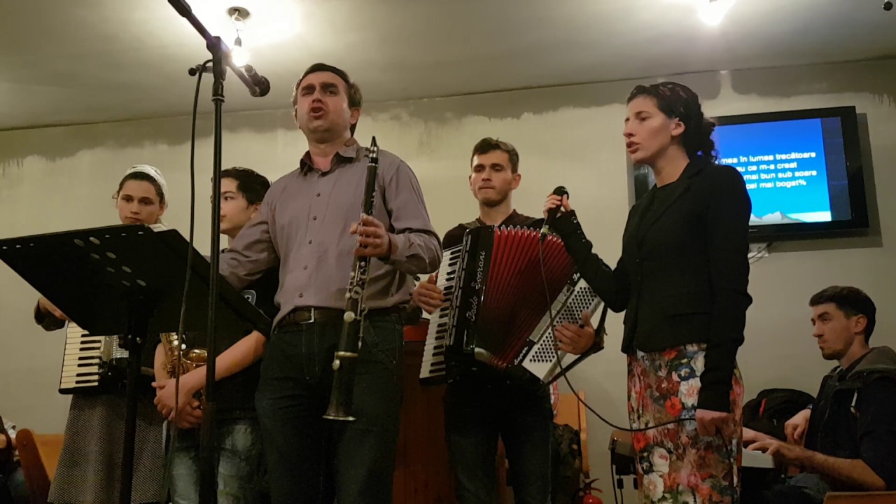 Familia Ambrău - De când trăiesc o Doamne lângă Tine (2017)