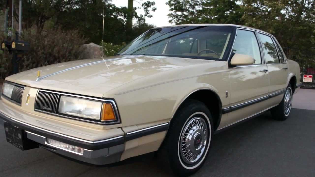 Oldsmobile Delta 88 Royal Brougham 1 Owner Olds sedan 20K orig miles
