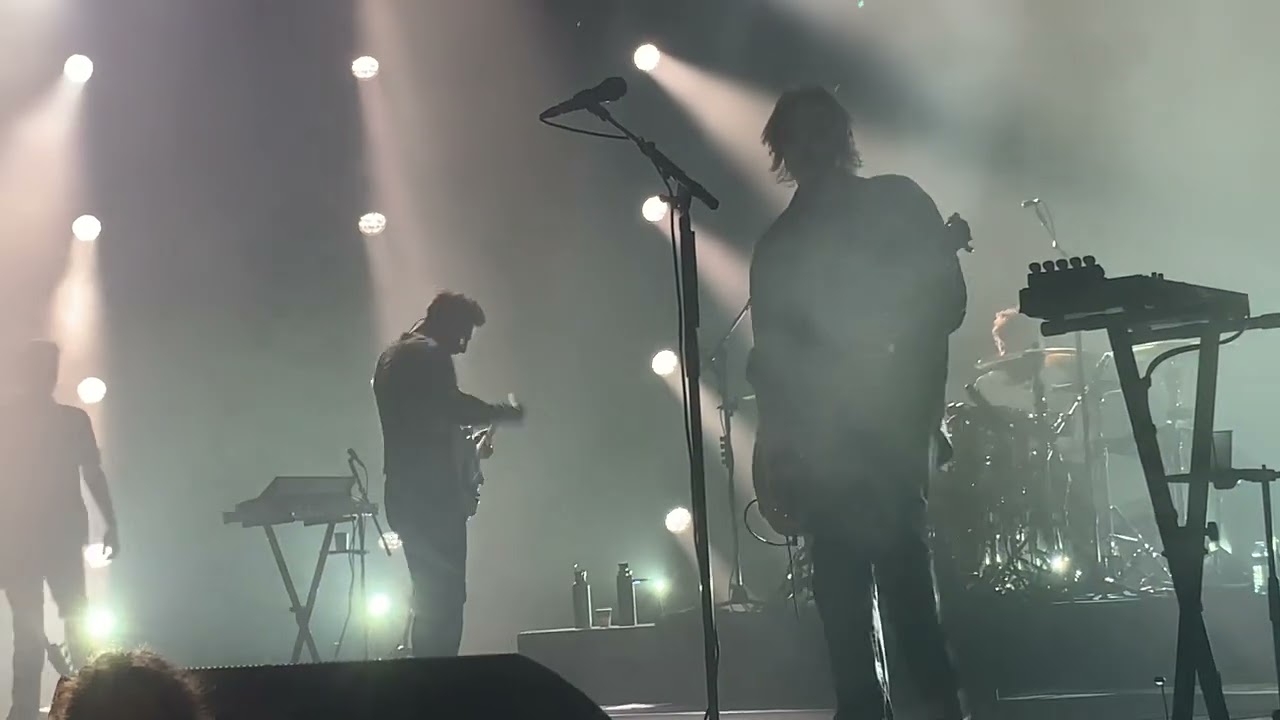 Nothing But Thieves - Ce n'est rien / Gods / Number 13 + Unperson - L'Olympia, Paris - 02/02/2024