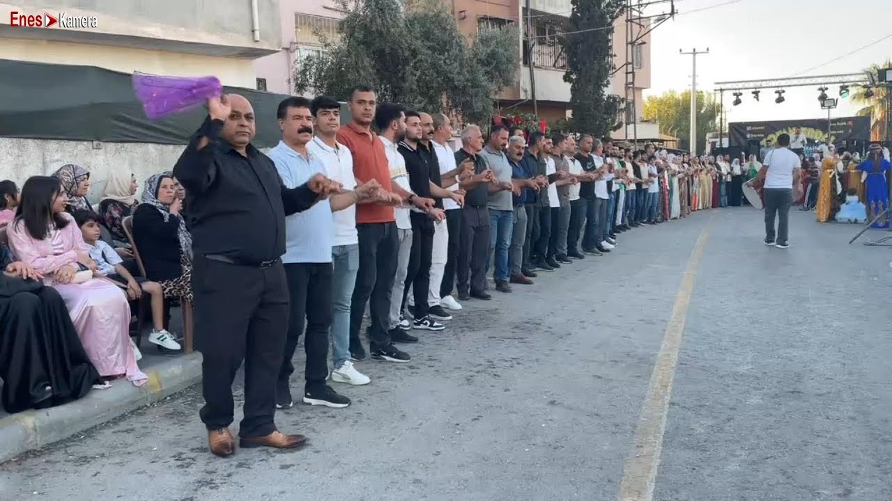 Mersin Çay Mahallesinde Harika Düğün - Etilo Ailesi - Yan Bağlama Halayı 2024 - Tofan Erdal