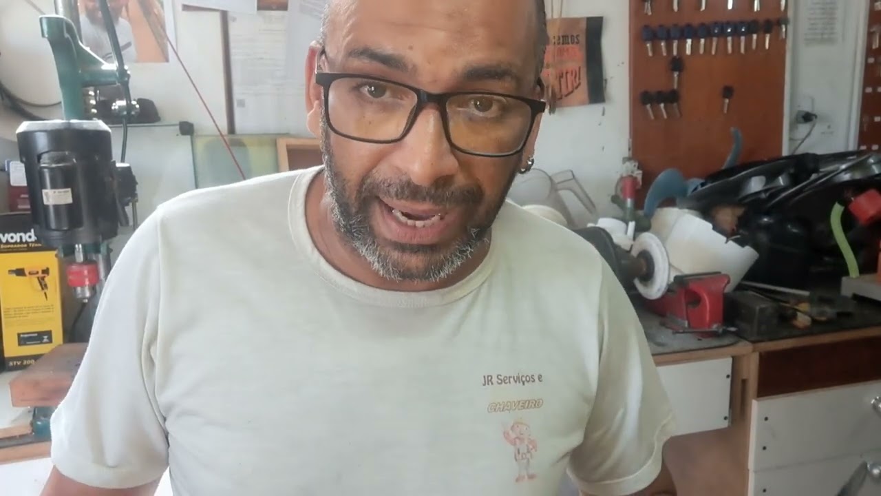 Como recuperar (colar) carcaça quebrada ou rachada de uma sanduicheira!