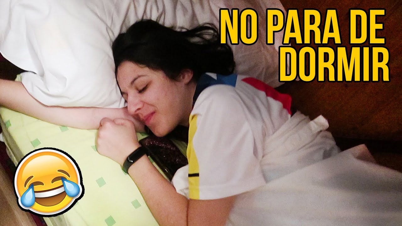 NATALIA NO PARA DE DORMIR...