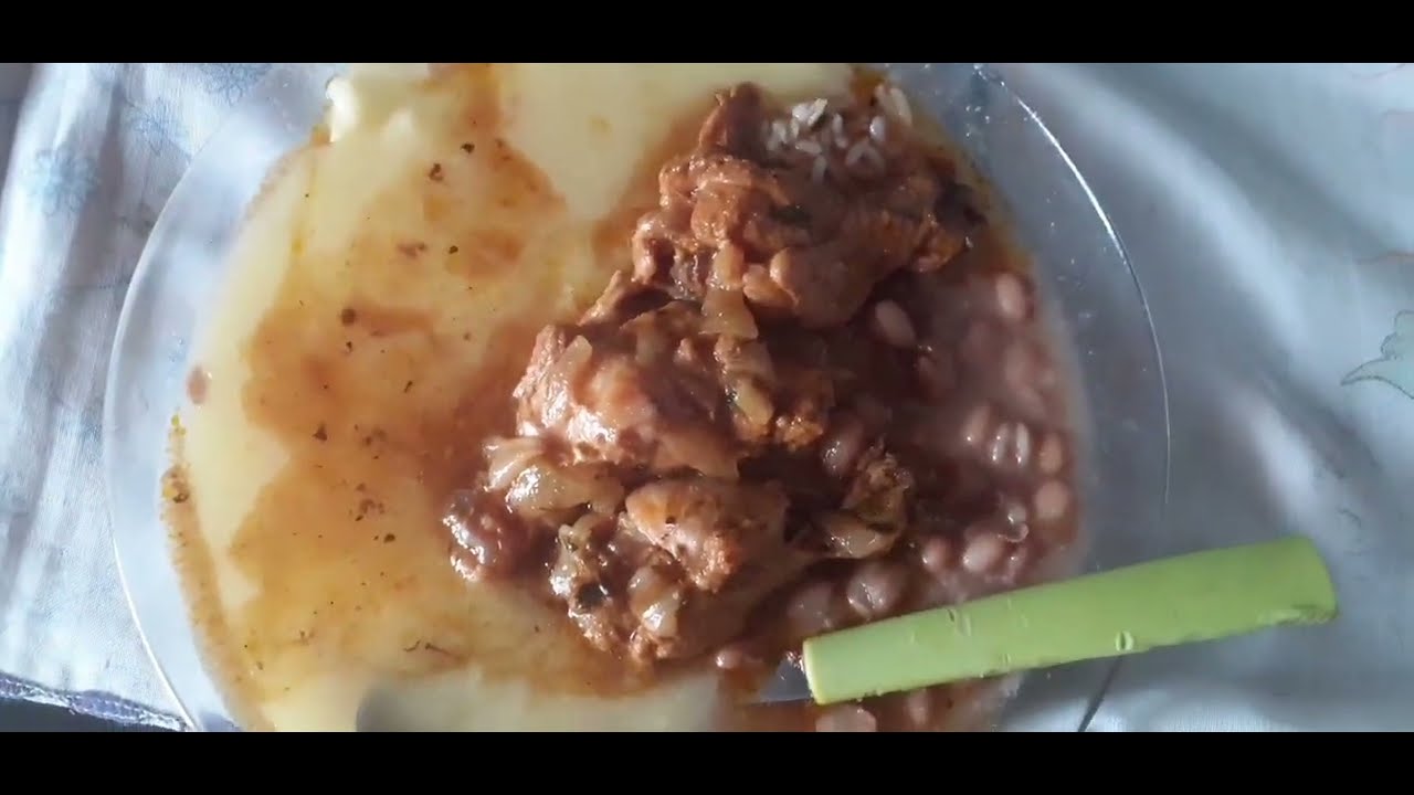 Rotina de dona de casa/fazendo janta/lavando vasilhas /limpando o fogão/dia de muita chuva