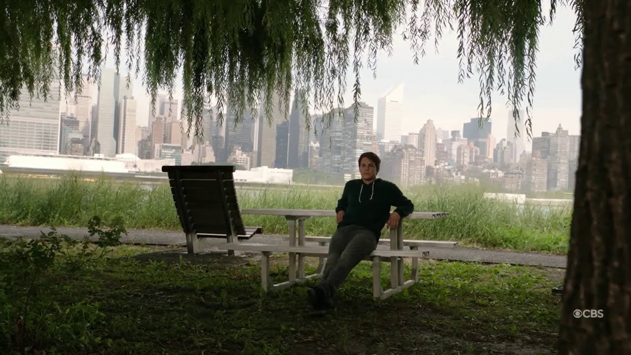 Elementary S1E3 Sherlock and Adam Kemper in the park