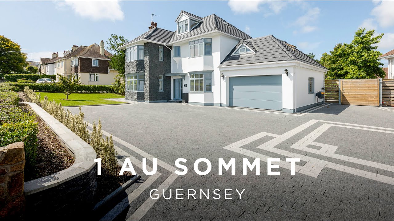 1 Au Sommet by Livingroom Estate Agents ®
