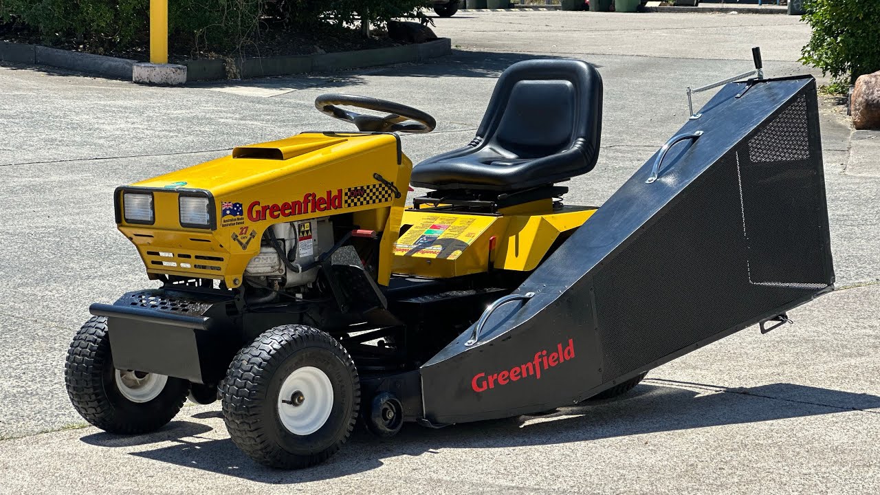 Greenfield 27hp 34inch Catcher Diff Lock Australian Made Walk Around