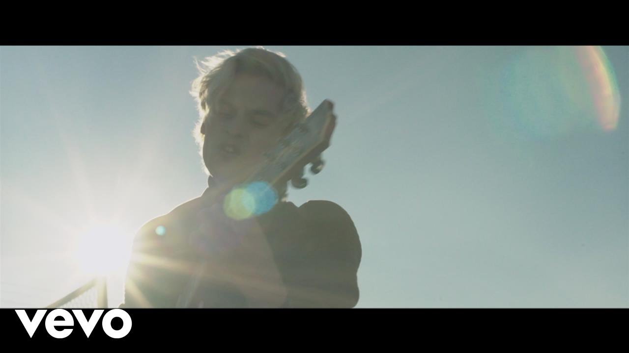Luca Chikovani - On My Own